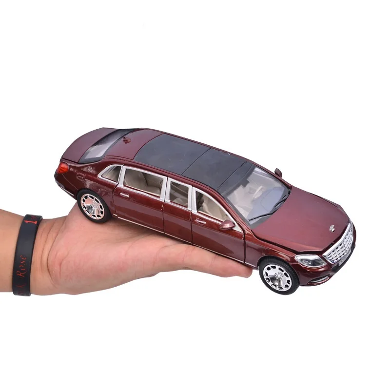 1/24 Maybach S600 Kovový Model Auta Diecast Slitiny, Vysoce Simulační Modely Aut 6 Dveře Mohou Být Otevřeny Setrvačnosti Hračky Pro Děti Difts 1