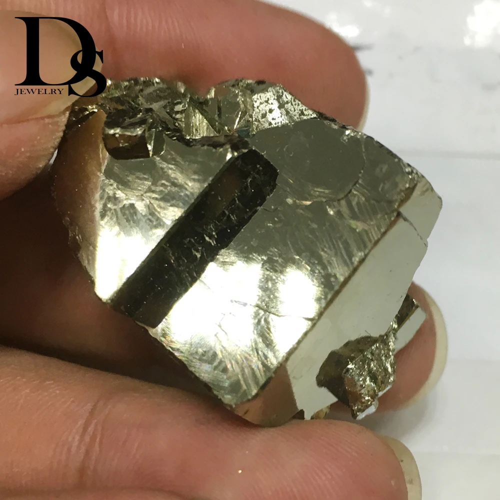 1ks velkoobchod Přírodní Golden pyrit Železo Krychlových Moje Exempláře Crystal Léčivou Energii v Pořádku Výuky Exemplář Dekor Materiálů 1