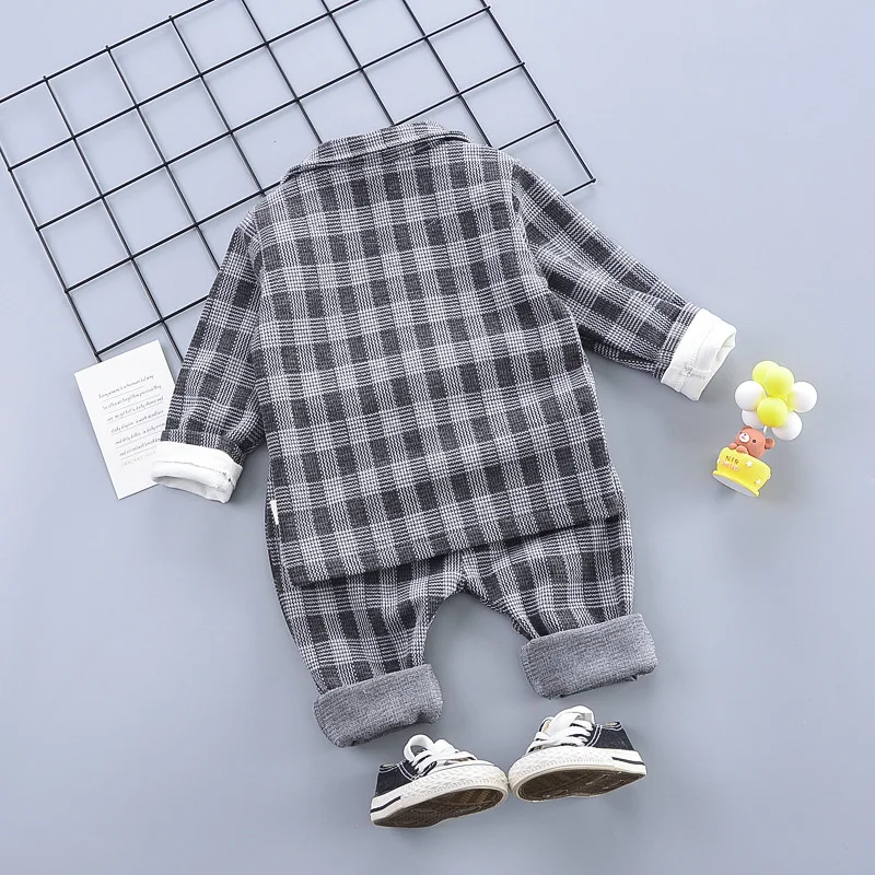 2021 Nové Děti Oblek Three Piece Suit Baby Boys Oblečení Kostkované Hezký Set Podzim Zima Děti Nosit Elegantní Sady 1-4 Rok 5