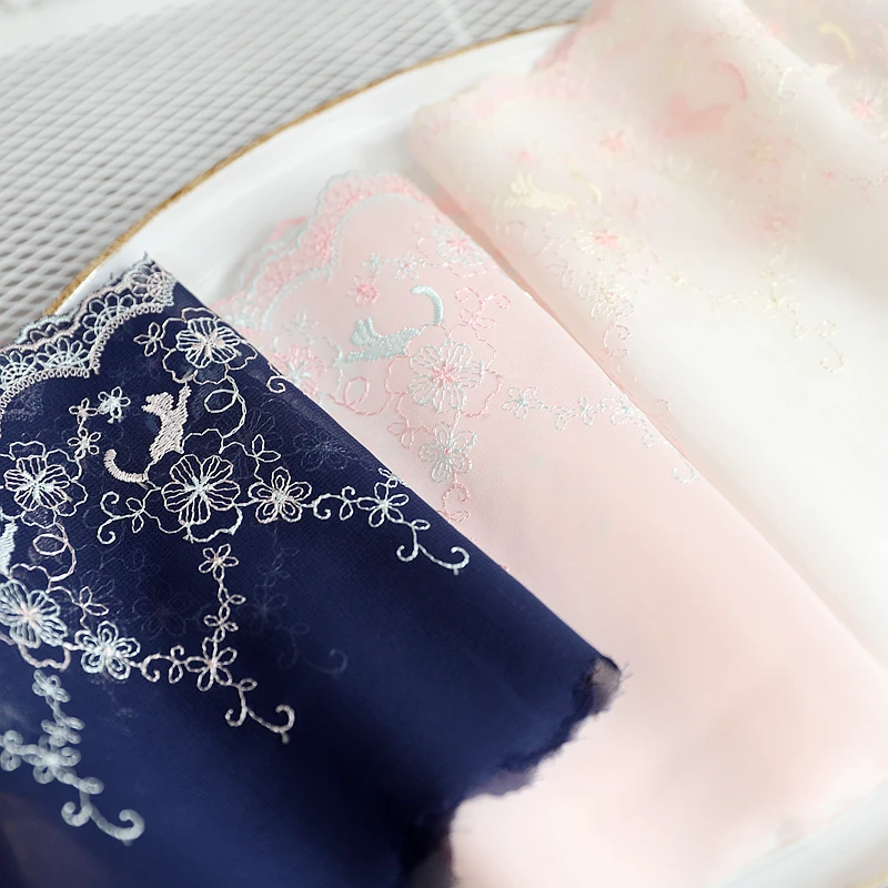 2M/hodně Široký 19,5 CM Luxusní Námořnická modrá růžová bílá jednostranné vyšívané krajky Polyester materiál šití krajky trim SC736 2