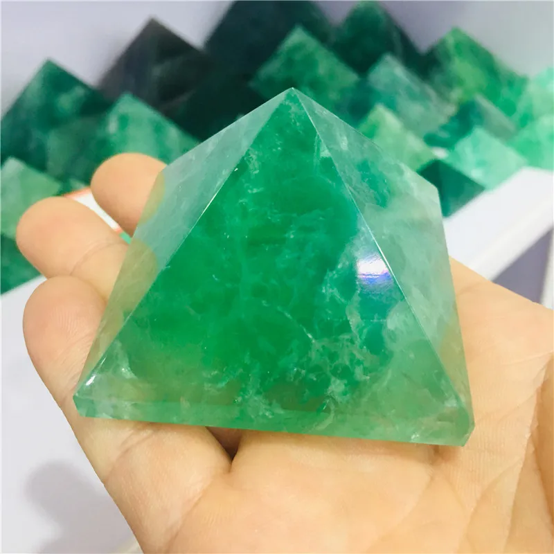 4cm přírodní kámen zelený fluorit, křemen aura pyramida léčba 1