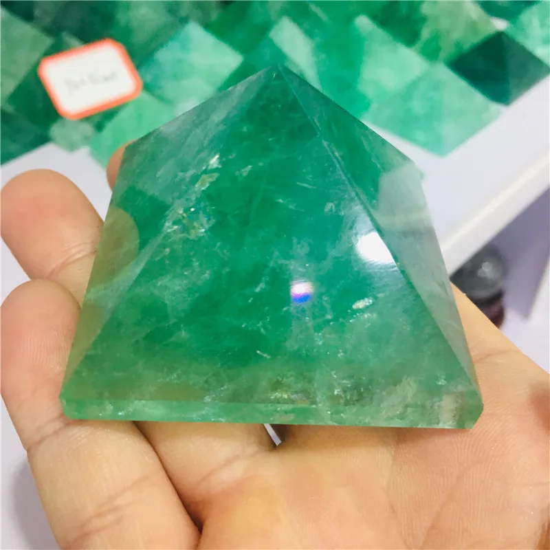 4cm přírodní kámen zelený fluorit, křemen aura pyramida léčba 3