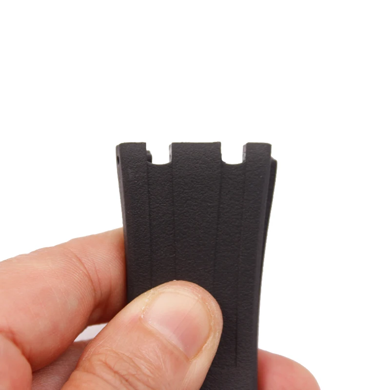Hodinky doplňky jsou vhodné pro AP Royal Oak série silikonový popruh pin spony 28mm pánské a dámské popruhy 3