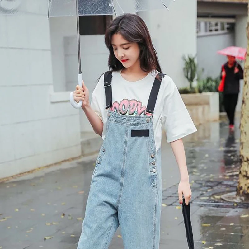 Na podzim roku 2020 módní korejský styl kombinéza vysokým pasem džínové kalhoty rovné volné holčičí ležérní velké kapsy kombinézy jsou tenké 3